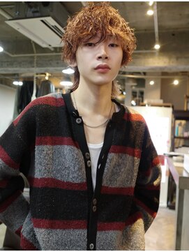 ピア(Pia) シャドウパーマ×ブラウンカラーで垢抜けメンズ