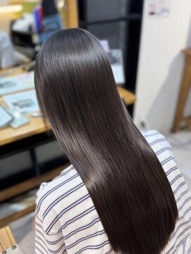 ラビスモア(Lovis moa) 上尾/ダブルカラー/ブリーチ無し/レイヤーカット/韓国