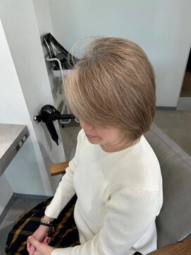 エルピス 大和店(elpis) 2ヶ月持続の透明感白髪ぼかし