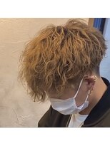 ナンバー ブラオ 名古屋栄(N° blao) ブロンド×波打ちスパイラルパーマ