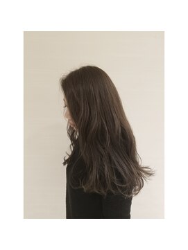 モードケイズエミュー(MODE K's eau) フェザーロング クラシカル アッシュ ハイライト アプリエ