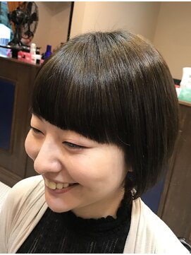 バーバー アカダマ ショートボブ