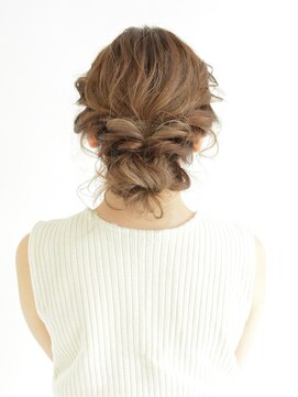 デイアンドナイト 天神大名本店(Day&Night) 【Day&Night】☆シニヨンアレンジ☆