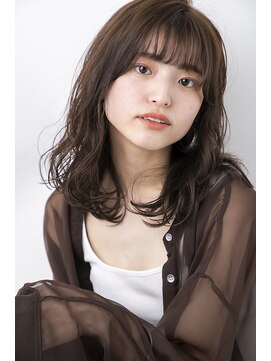 アンジュール(UNJOUR.) 【UNJOUR】オリーブベージュ×ウェーブミディ　20代30代40代