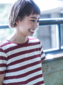 アマリス(Amaris) カジュアルショートボブ20代/30代/40代/庭瀬