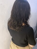 コフィー バイ メルト 吉祥寺(cofy by melt)&nbsp;【三ツ井純】20代30代大人可愛いコテ巻き風パーマダークアッシュ