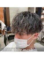 ヘアメイクランタン (Hair Make LANTERN) 【ホワイトメッシュ】メンズハイライト #山科#椥辻#ツイスト