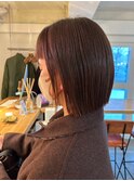 オン眉ボブ