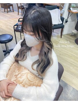 ロア 福岡天神本店(LORE) ホワイトベージュインナーカラー