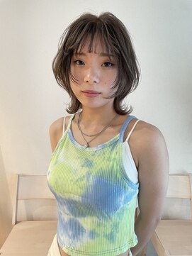 ウル(uLu.) 韓国ヘア/レイヤースタイル/レイヤーカット/グレージュ/20代人気