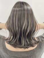 ネックス 表参道本店(nex)&nbsp;デザインカラーレイヤーカットウェットヘアオリーブベージュ白髪