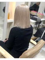 カリーナ(CARINA)&nbsp;ハイトーンカラー/ブロンドベージュ/ブリーチカラー