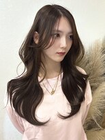 リト(riTo) 透明感くすみベージュ × 韓国風レイヤーロング