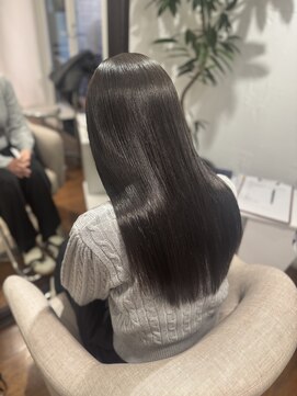 エルサザビューティー 神戸三宮(Elsa the beauty) 暗髪艶カラー