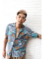 グルーマーズトウキョウ(GROOMER/S TOKYO)&nbsp;ハイトーンフェードスタイル  【 バーバー ブリーチ カラー 】