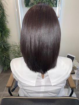 アールサロン アオヤマ(Rr SALON AOYAMA) ミネコラレイヤーボブ