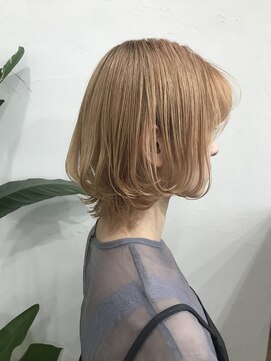 アリウス(ALIUS by posh) 【ALIUS 池袋 小川】クリアブロンド×シースルーボブ