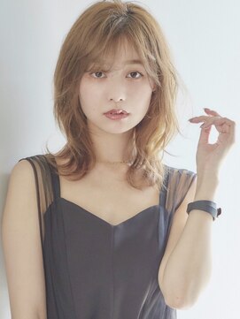 フォンズ(FONS) くびれシルエットのウルフレイヤー×シアベージュ