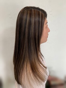 ヘアーアンドネイル ルシア(Hair&Nail Lucia) ミルクティーベージュのハイライト