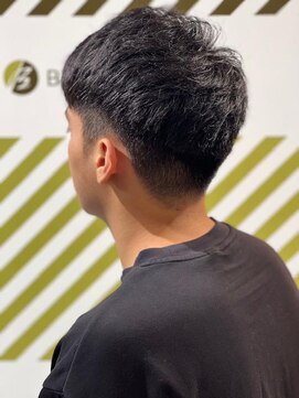 バーバーバー 四谷(BARBER-BAR) 大人の刈り上げスタイル