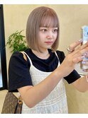 ケアブリーチダブルカラーミルクティカラーボブ