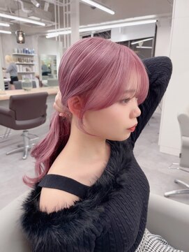 ベレーザ 渋谷(BELEZA) 7026ベビーピンクハイライトグラデーション艶髪ポニーテール