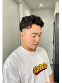 ワイルドアップバングスキンフェードアイロンパーマ爽やか