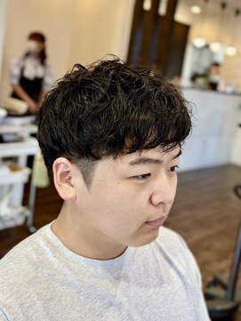 ヘア アンド フェイス リズム スパイラルパーマ