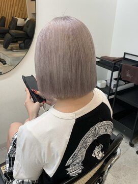 ドットハリス(.Hallis) ハイトーン/ホワイトカラー/ボブ/髪質改善