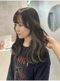 ホワイトグレージュイヤリングカラー
