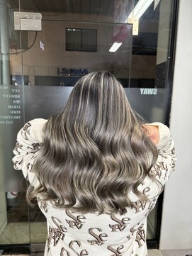 スワイ(SWAY) ブリーチ/髪質改善/エクステ/ダブルカラー/韓国/レイヤー/カラー