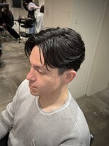 ストレータ バイ マリオ(Strata by mario)&nbsp;ナチュラル刈り上げセンターパー