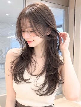 バックス(BUCKS) 透明感シアーグレージュ/レイヤーカット/顔まわりカット