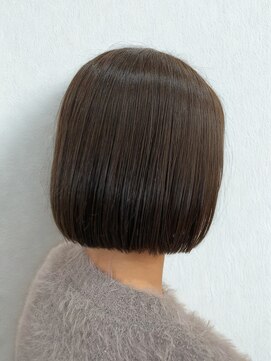 ピープス 逗子 葉山(PEEPS) 丸みシルエットの美髪ミニボブ