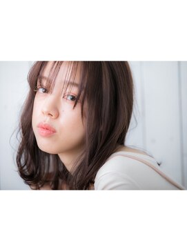 ヒップスアイズ(Hip's eyes) edgy medium　[大宮/大宮駅]