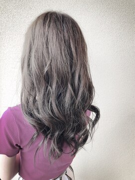 ジェリカ(Jlica) ブリーチなしでも透明感 グレージュカラー