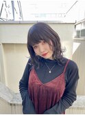 暗髪チャコールグレーくびれミディアム