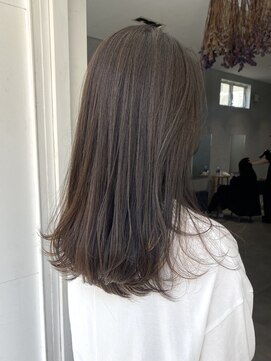 ミント(mint) 【福岡天神】【 赤み抑えたグレージュカラー◎ 】