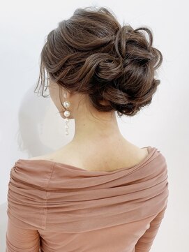 アメリ(AMELIE) ボリュームたっぷり上品アップ♪