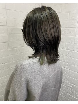ヘアースペースブルーム プリュス 石橋店(HAIR SPACE BLOOM plus) 石橋阪大前/オリーブグレー/緑メッシュ/デザインカラー/艶カラー