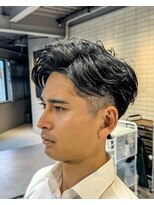 シード(SEAD) ツーブロフェード七三フェザーアップバング
