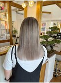 大人かっこいいバレイヤージュホワイトグレージュ