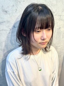 アフィナー 上大岡(Afinar) 外はねレイヤーボブで軽やかに