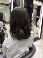 アピッシュ ギンザ(apish ginza)&nbsp;コテ巻き風パーマ/伸ばしかけパーマ#ミディアムパーマ