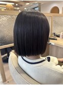 あご下ぱつっとボブ