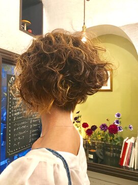 キュー ヘアー(Queue hair) 外国人風ウェーブ