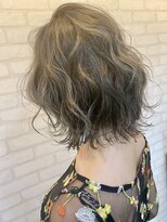 イソラブル(ISOLA-blu) 【大人スタイル】ゆるふわネオウルフ