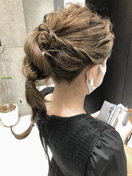 フェリア 渋谷(Feria) ポニーテールアレンジ♪