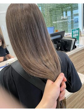 ディーボーイ 健軍店(D-BOY) 艶暗グレージュ