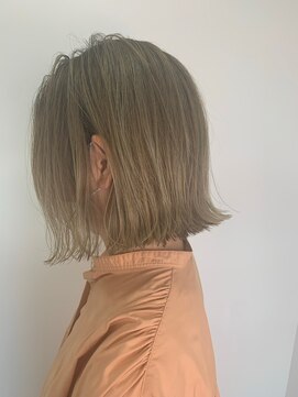 イーストハムアネーロ(EAST HAM anello) きりっぱなしボブ×アッシュブロンド